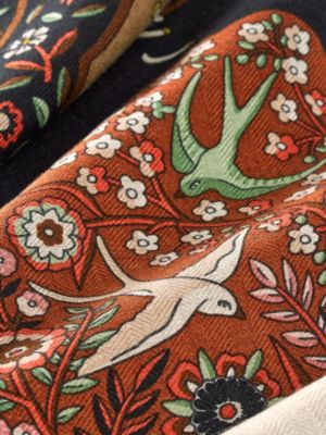 カレ、ショール、スカーフ、ストール | Hermès - エルメス-公式サイト